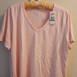 Vineyard Vines classic V-neck T-shirt